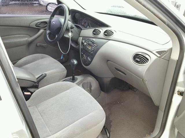 1FAFP33P22W244187 - 2002 FORD FOCUS LX SILVER photo 5