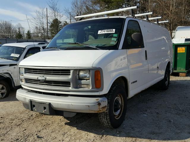 1GCHG35R4Y1279823 - 2000 CHEVROLET EXPRESS G3 WHITE photo 2