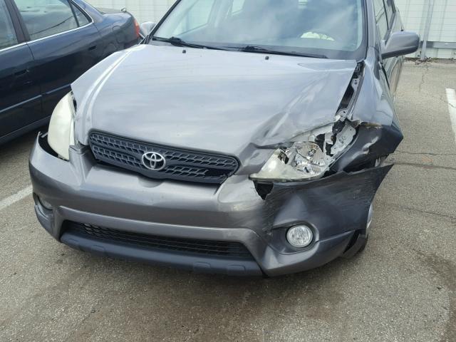 2T1KR32E05C345244 - 2005 TOYOTA MATRIX XR GRAY photo 9