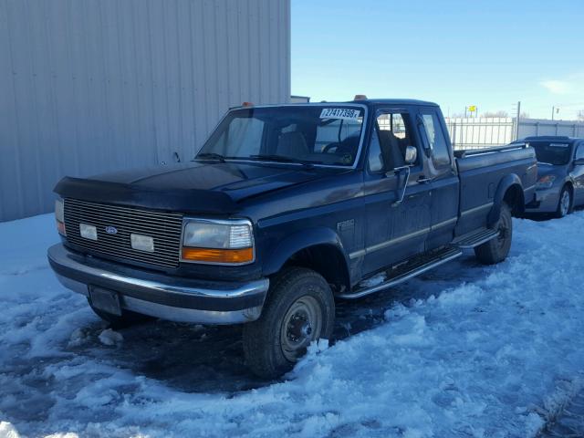 1FTHX26G5SKB12489 - 1995 FORD F250 BLUE photo 2