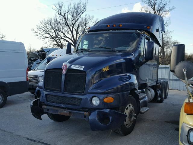 1XKTDU9X96J125661 - 2006 KENWORTH CONSTRUCTI BLUE photo 2