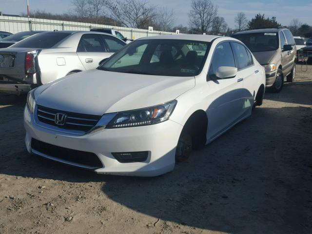 1HGCR2F53EA173578 - 2014 HONDA ACCORD SPO WHITE photo 2