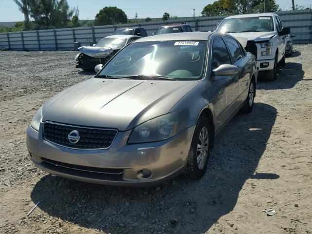 1N4AL11D75N478788 - 2005 NISSAN ALTIMA S GOLD photo 2