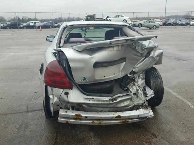 2G2WP522151134341 - 2005 PONTIAC GRAND PRIX SILVER photo 9