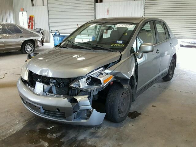 3N1BC11E48L374564 - 2008 NISSAN VERSA S SILVER photo 2