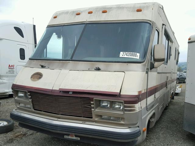 1GBKP37W8G3334757 - 1987 CHEVROLET P30 BEIGE photo 2