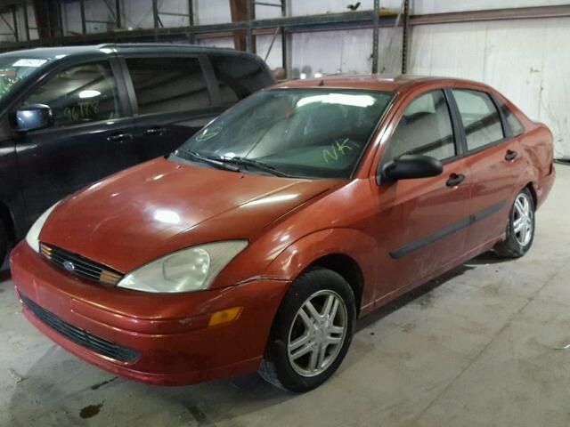 1FAFP33P9YW340441 - 2000 FORD FOCUS LX RED photo 2