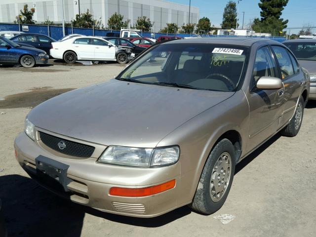 JN1CA21D0TM417173 - 1996 NISSAN MAXIMA GLE GOLD photo 2