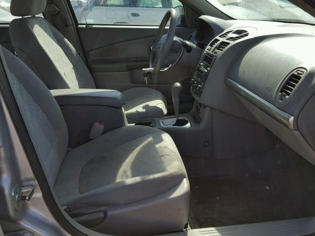 1G1ZT54894F219949 - 2004 CHEVROLET MALIBU LS ვერცხლისფერი ფოტო 5