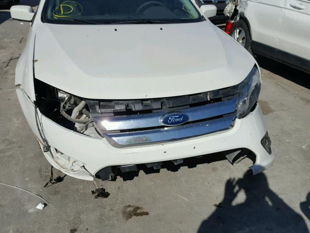 3FAHP0HA6CR219924 - 2012 FORD FUSION SE WHITE photo 9