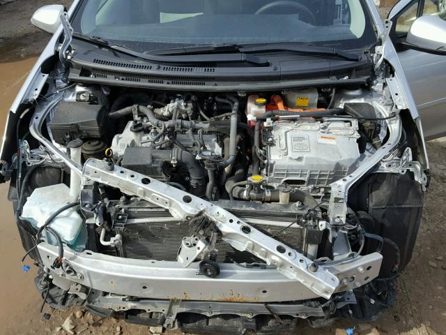 JTDKDTB35D1053976 - 2013 TOYOTA PRIUS C SILVER photo 7