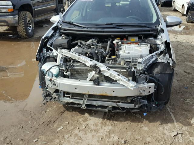 JTDKDTB35D1053976 - 2013 TOYOTA PRIUS C SILVER photo 9