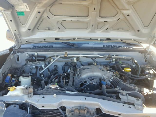 1N6ED27T22C367583 - 2002 NISSAN FRONTIER C SILVER photo 7