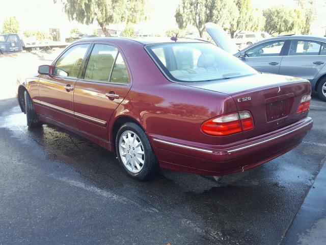 WDBJF65J0YB003115 - 2000 MERCEDES-BENZ E 320 MAROON photo 3