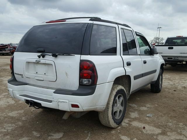 1GNDT13S052277200 - 2005 CHEVROLET TRAILBLAZE WHITE photo 4