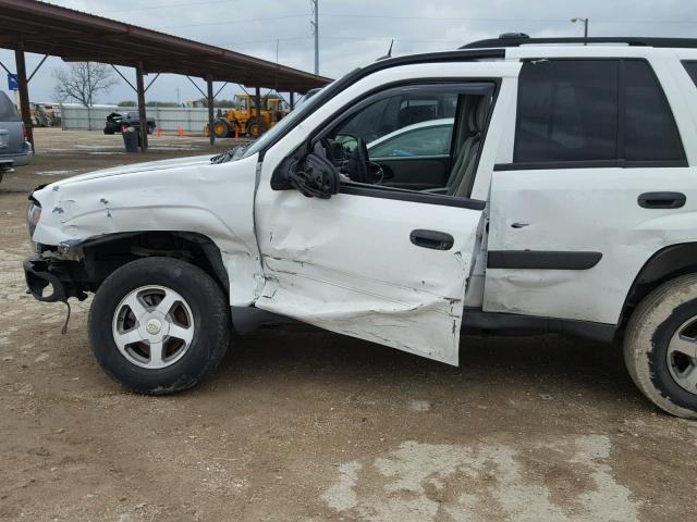 1GNDT13S052277200 - 2005 CHEVROLET TRAILBLAZE WHITE photo 9