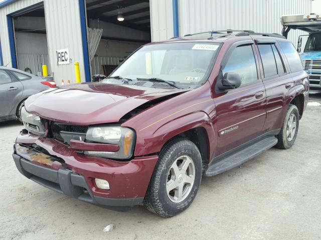 1GNDT13SX42315434 - 2004 CHEVROLET TRAILBLAZE MAROON photo 2