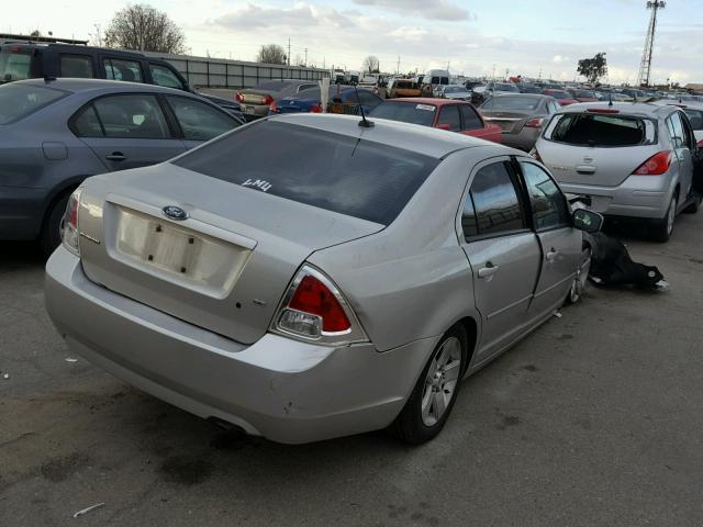 3FAHP07Z07R214361 - 2007 FORD FUSION SE SILVER photo 4