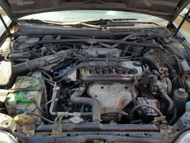 19UYA1249VL006828 - 1997 ACURA LEGEND GREEN photo 7