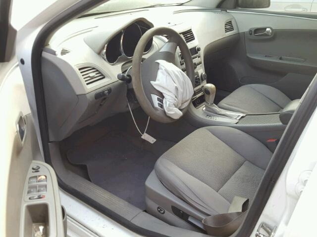 1G1ZA5EU1CF360742 - 2012 CHEVROLET MALIBU LS WHITE photo 9
