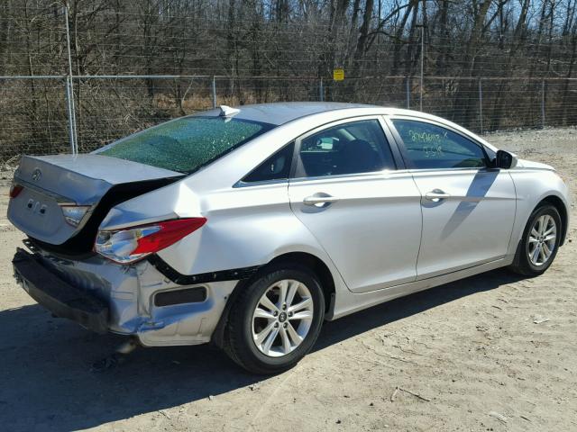 5NPEB4AC1DH651517 - 2013 HYUNDAI SONATA GLS SILVER photo 4