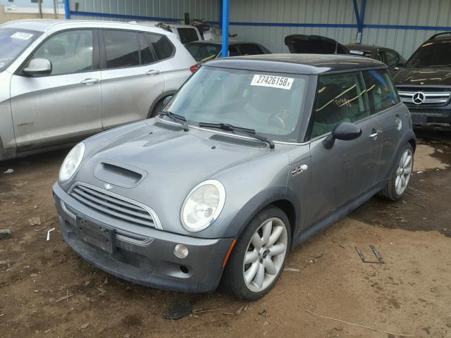 WMWRE33404TD82768 - 2004 MINI COOPER S GRAY photo 2