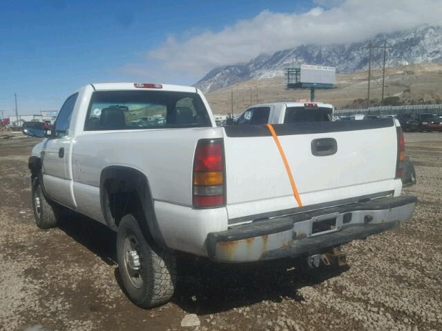 1GTHC24U56E245262 - 2006 GMC SIERRA C25 WHITE photo 3