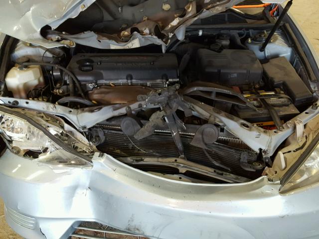 4T1BE32K45U569780 - 2005 TOYOTA CAMRY LE BLUE photo 7