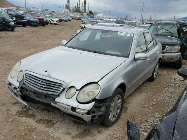 WDBUF65J03A200572 - 2003 MERCEDES-BENZ E 320 SILVER photo 2