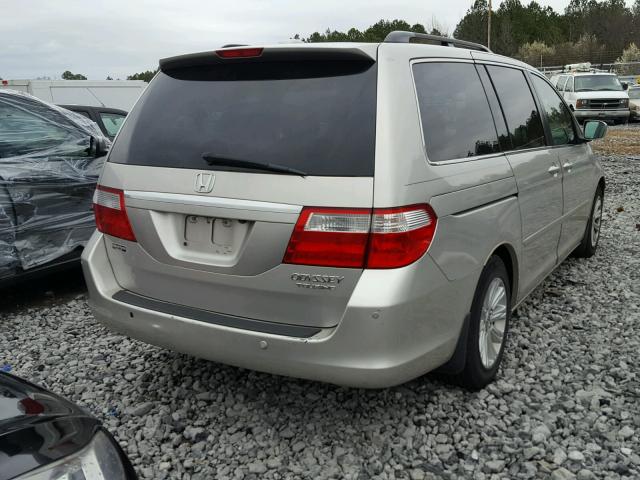 5FNRL38825B075821 - 2005 HONDA ODYSSEY TO SILVER photo 4