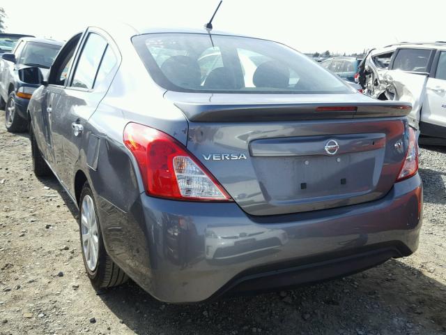 3N1CN7AP1HL836792 - 2017 NISSAN VERSA S GRAY photo 3