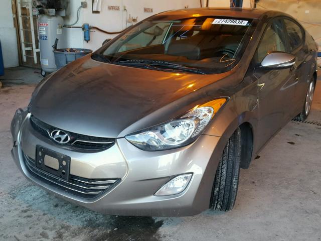 5NPDH4AEXDH386107 - 2013 HYUNDAI ELANTRA GL TAN photo 2