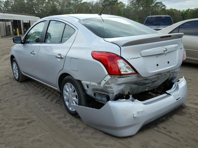 3N1CN7APXJL842340 - 2018 NISSAN VERSA S SILVER photo 3