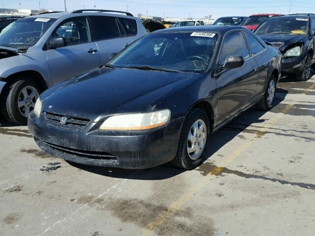 1HGCG3154YA020960 - 2000 HONDA ACCORD EX BLACK photo 2