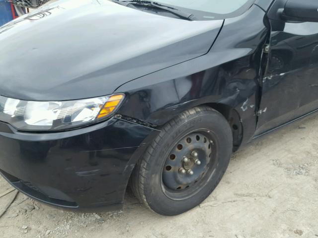 KNAFU4A27A5124337 - 2010 KIA FORTE EX BLACK photo 9