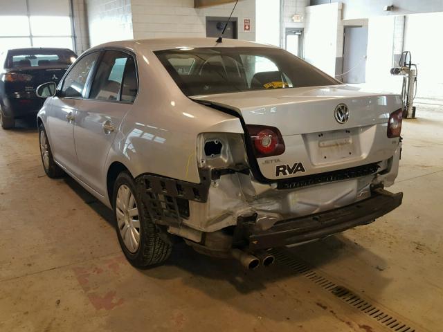 3VWJZ7AJ9AM028675 - 2010 VOLKSWAGEN JETTA S SILVER photo 3