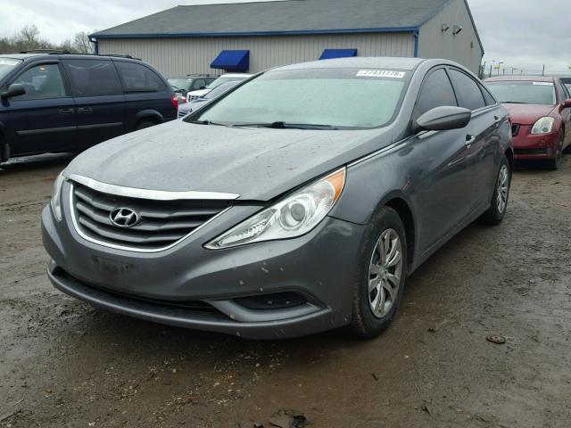 5NPEB4AC5BH233698 - 2011 HYUNDAI SONATA GLS GRAY photo 2