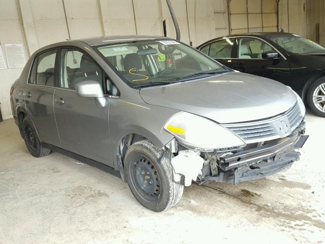 3N1BC11E98L403153 - 2008 NISSAN VERSA S GRAY photo 1