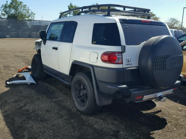 JTEBU11F48K040650 - 2008 TOYOTA FJ CRUISER WHITE photo 3