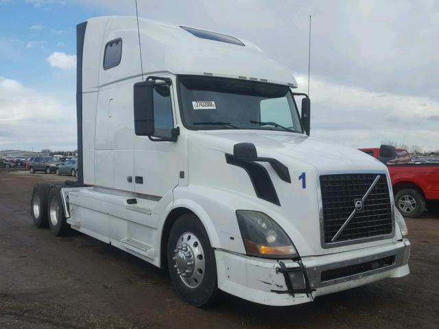 4V4NC9KK08N491009 - 2008 VOLVO VN VNL WHITE photo 1