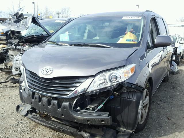 5TDKK3DCXBS154837 - 2011 TOYOTA SIENNA LE GRAY photo 2