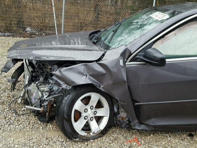 1G11B5SA3DF295706 - 2013 CHEVROLET MALIBU LS ნაცრისფერი ფოტო 9