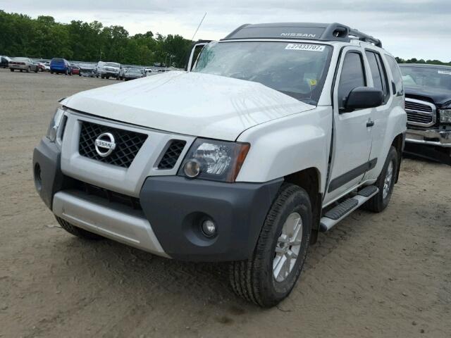 5N1AN0NW2FN660387 - 2015 NISSAN XTERRA X WHITE photo 2