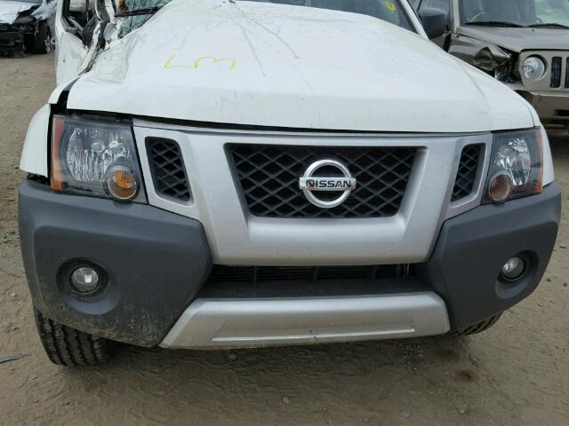 5N1AN0NW2FN660387 - 2015 NISSAN XTERRA X WHITE photo 7