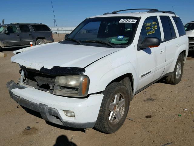 1GNDS13S022120300 - 2002 CHEVROLET TRAILBLAZE WHITE photo 2