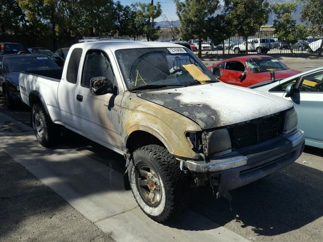 4TAWN72N8YZ676695 - 2000 TOYOTA TACOMA XTR WHITE photo 1