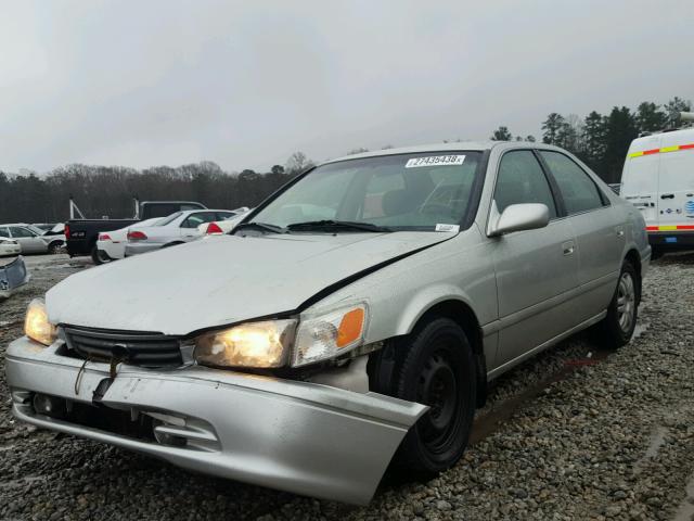 JT2BG22K4Y0487089 - 2000 TOYOTA CAMRY CE SILVER photo 2