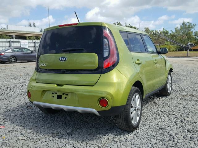 KNDJP3A54J7889387 - 2018 KIA SOUL + GREEN photo 4