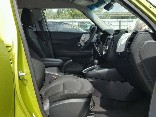 KNDJP3A54J7889387 - 2018 KIA SOUL + GREEN photo 5