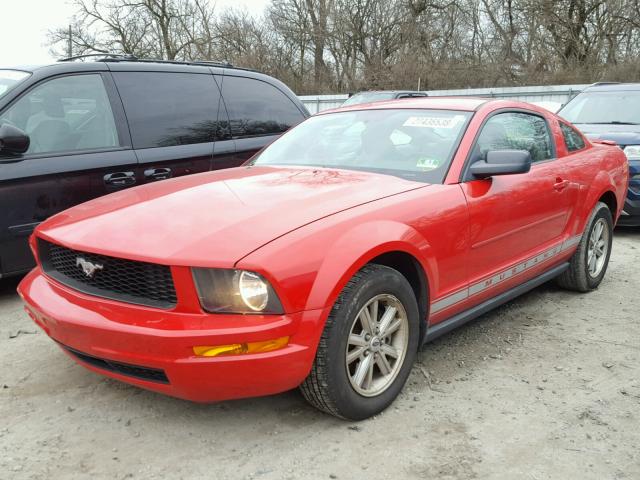 1ZVHT80N785208070 - 2008 FORD MUSTANG RED photo 2